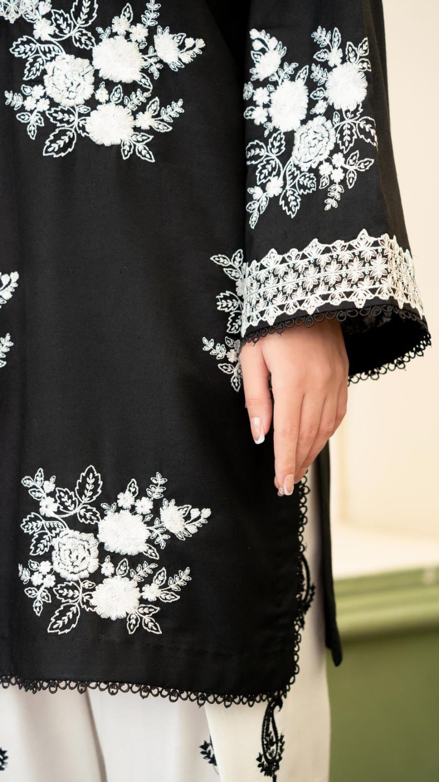 3pc Unstitched Pure Lawn Heavy Embroidered Suit